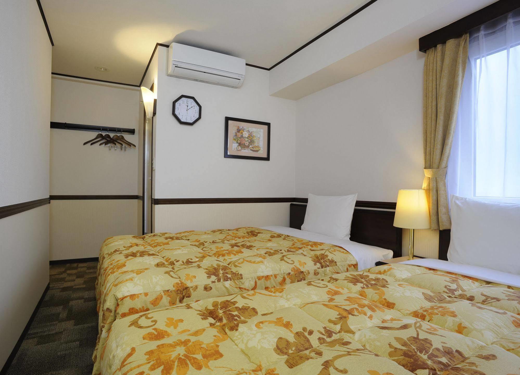 Toyoko Inn Kokura-Eki Minami-Guchi Kitakyuşu Dış mekan fotoğraf