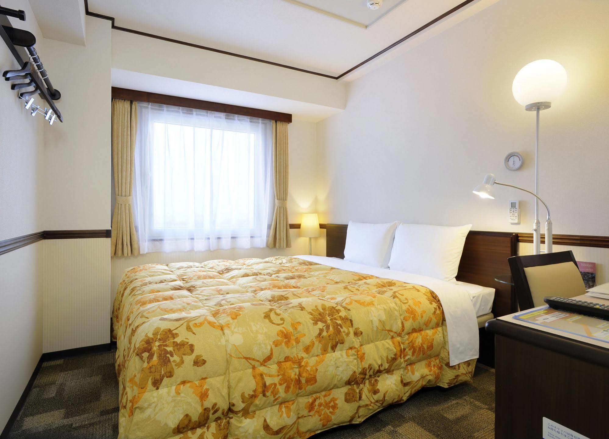 Toyoko Inn Kokura-Eki Minami-Guchi Kitakyuşu Dış mekan fotoğraf